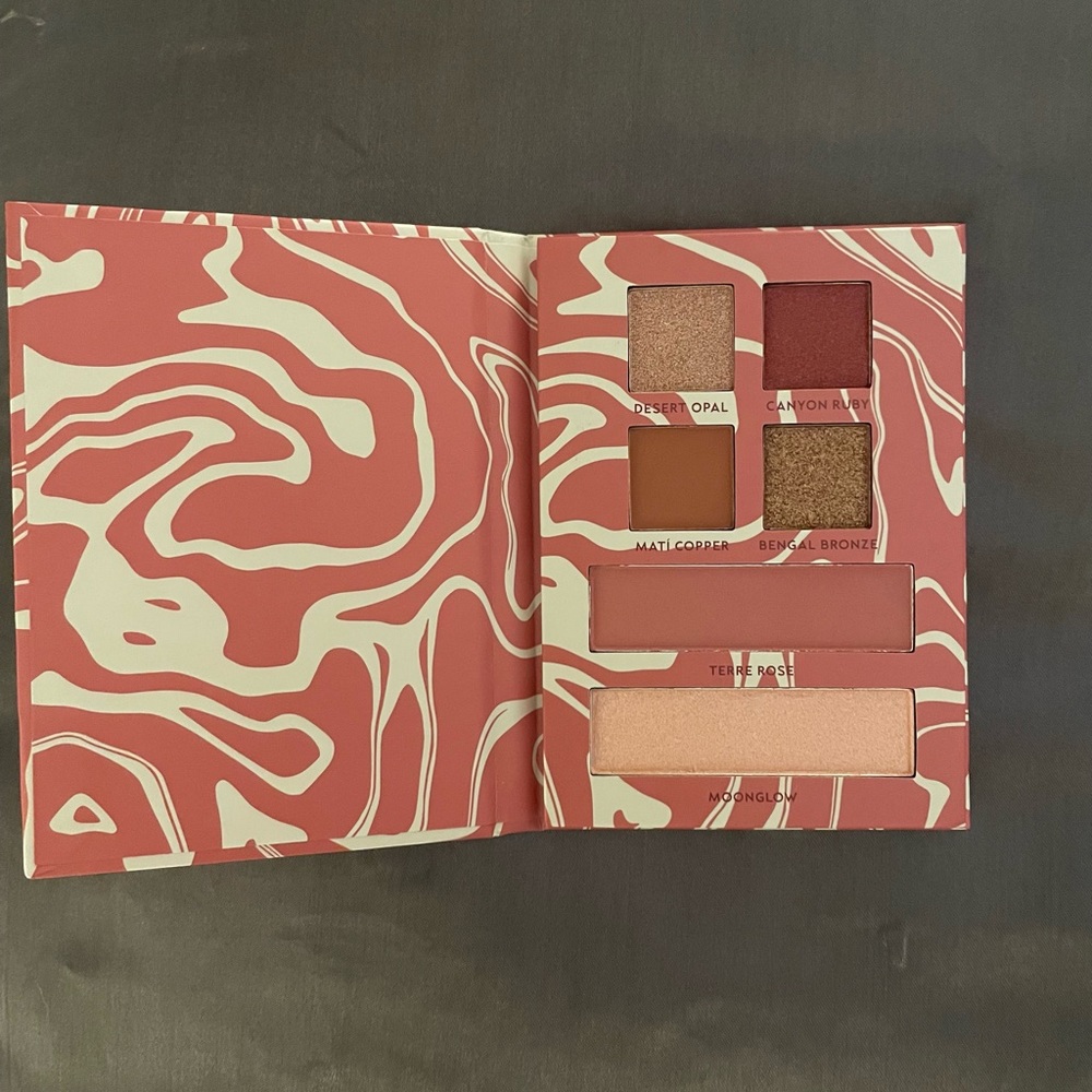 Tanais eyeshadow palette